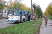 В Рыбинске Ярославской области загорелся троллейбус с пассажирами