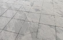 В Ярославле потрескалась новая плитка у церкви с 1000-рублевой купюры