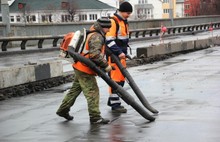 На Октябрьском мосту в Ярославле началась асфальтировка полосы движения по направлению в центр