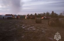 Под Ярославлем подожгли соломенную гору