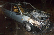 В центре Ярославля сгорел автомобиль