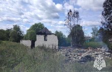 Деревенский дом под Ростовом Великим сгорел из-за непотушенной сигареты