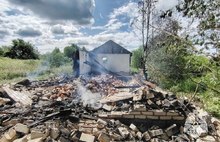 Деревенский дом под Ростовом Великим сгорел из-за непотушенной сигареты