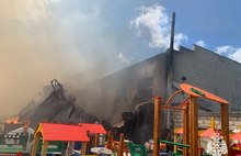 В Ярославской области горел цех по производству мебели