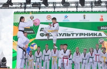 В Ярославле на Дне физкультурника работала семейная площадка от Сбера