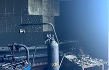 В МЧС назвали причину пожара в ярославской автомастерской
