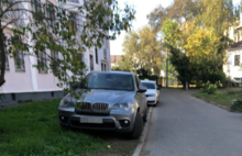 Ярославцы заплатили 35 миллионов штрафов за парковку на газонах и граффити