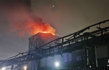 В Ярославле горела крыша бывшего завода «Лакокраска»