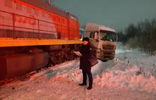 В Ярославле тепловоз столкнулся с грузовиком