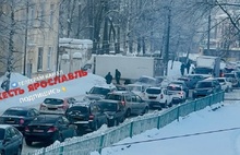 В Ярославле в тройное ДТП попали такси и автобус