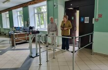 В образовательных учреждениях Ярославской области поставят металлоискатели