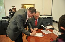 Главой избиркома Ярославской области избран Олег Килипченко. Фоторепортаж