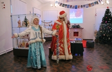 В Ярославле открылась выставка «Парад Дедов Морозов». Фоторепортаж