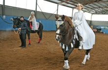 В Ярославле состоялся благотворительный Рождественский конный спектакль. Фоторепортаж