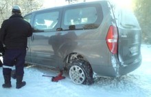 В Ярославской области иномарка «улетела» в кювет - пострадали два человека