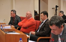 Заседание Думы Ярославской области - крупным планом. С фото