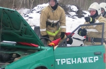 В Ярославле прошли учения по спасению людей при ДТП. С фото