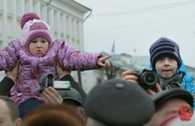 В Ярославле Надежда принимала парад масленичного войска