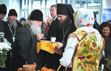 Жители Ярославля попробовали торты с ландышами, душегреечку и съедобные часовни. Фоторепортаж