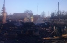 В Ярославской области полицейские спасли из горящего дома двух мужчин и ребенка