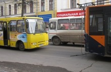 В Рыбинске столкнулись троллейбус и маршрутка