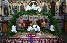 Сегодня во всех храмах Ярославля совершается вынос Плащаницы (с фото)