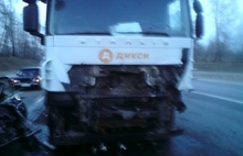 В Ярославской области два брата врезались на «Волге» в грузовик и погибли
