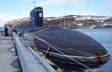 Ярославль оказал помощь одноименной подводной лодке (с фото)