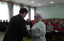 В поселке Борисоглебский Ярославской области наградили пожарных, гинеколога и акушеров