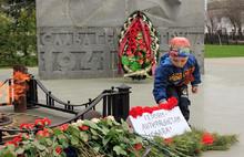 Коммунисты Ярославля почтили минутой молчания сожженных заживо жителей Одессы. С фото