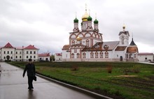 К визиту Святейшего Патриарха Московского и всея Руси в Ростове Ярославской области отремонтировали дорогу