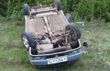 В Пошехонском районе в результате опрокидывания машины пострадал человек