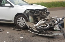 В Ярославле мотоциклист получил травмы – водитель иномарки не предоставил преимущество в движении