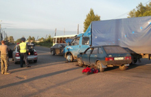 Утром в Рыбинске «ВАЗ 2109» влетел под грузовую «Газель»