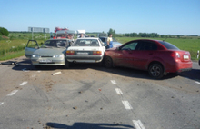 В Ярославском районе не смогли разъехаться три машины