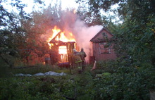В Ярославле за Волгой сгорело пять домов