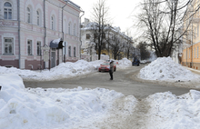 Волжская набережная в центре Ярославля стремительно теряет статус визитной карточки города. Фоторепортаж
