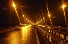 В Ярославле ночью «Лада Приора» врезалась в отбойник Юбилейного моста