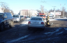 В центре Ярославля столкнулись иномарка и маршрутка