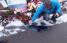 Разгромлен народный мемориал на месте гибели Бориса Немцова