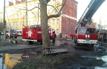 На улице Пожарского в Ярославле бушуют пожары