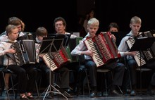 Перед ярославцами выступил сводный оркестр из более чем шестидесяти гармонистов