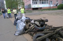 В Заволжском районе Ярославля жители очистили пруд