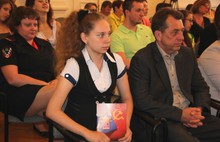 В преддверии Дня России юным ярославцам торжественно вручили паспорта