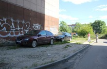 В Ярославле прошел очередной рейд по незаконным парковкам на газонах