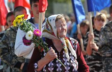 Губернатор Сергей Ястребов поздравил жителей Пречистого с Днем поселка