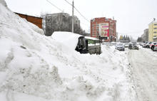 В Ярославле уборка снега перерастает в хроническую проблему. Фоторепортаж