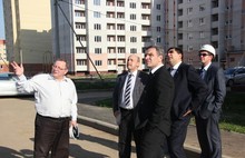 Председатель муниципалитета Ярославля посетил строительные объекты АО «Ярославльзаказчик»