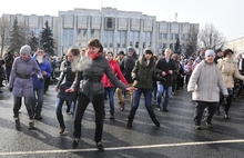 В Ярославле на Советской площади станцевали буги-вуги. Фоторепортаж