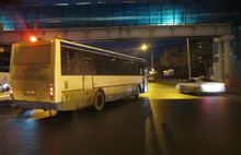 В Ярославле мужчина не захотел воспользоваться надземным переходом и попал под автобус